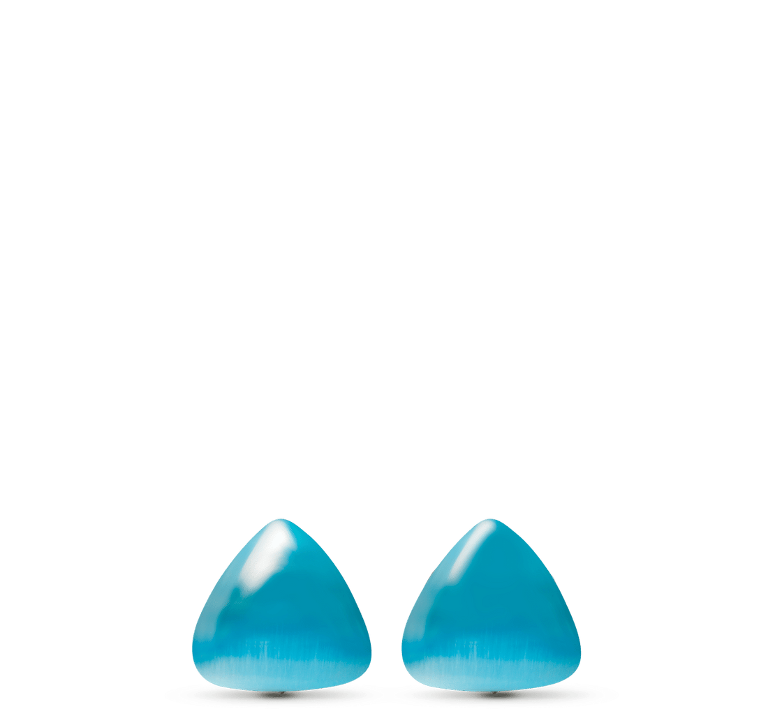 triangle-earrings-centered
